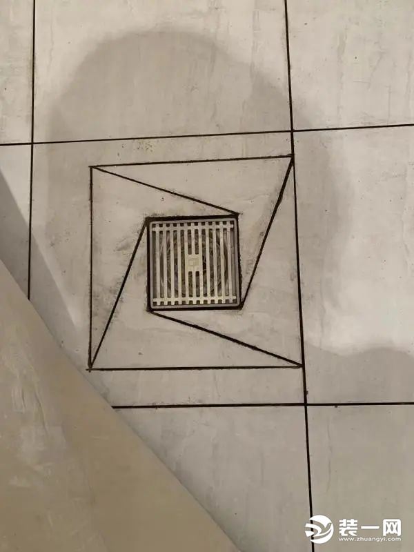 厕所地砖缝为什么会渗水（厕所地砖缝隙漏水怎么回事）