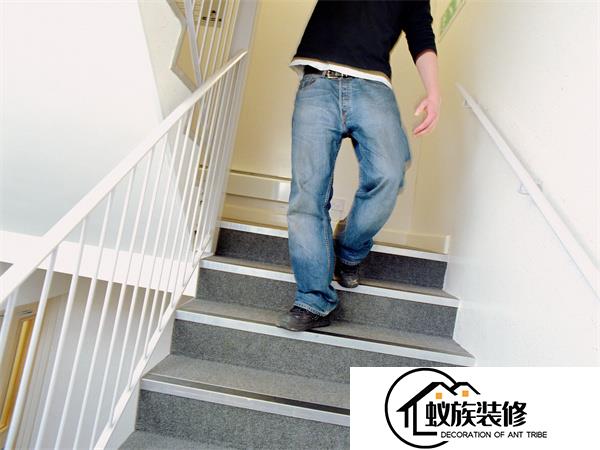 楼梯踏步计算公式是多少？楼梯材质怎样选购？(2023已更新)